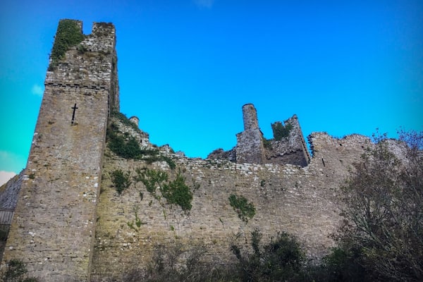 The two most powerful warriors are patience and time.
Leo Tolstoy
Manorbier castle, built at the end of the 11th century, only had two small skirmishes take place at its location. The castle survived those battles. It lost the war, however, with time and patience.
#hiking
https://en.wikipedia.org/wiki/Manorbier_Castle