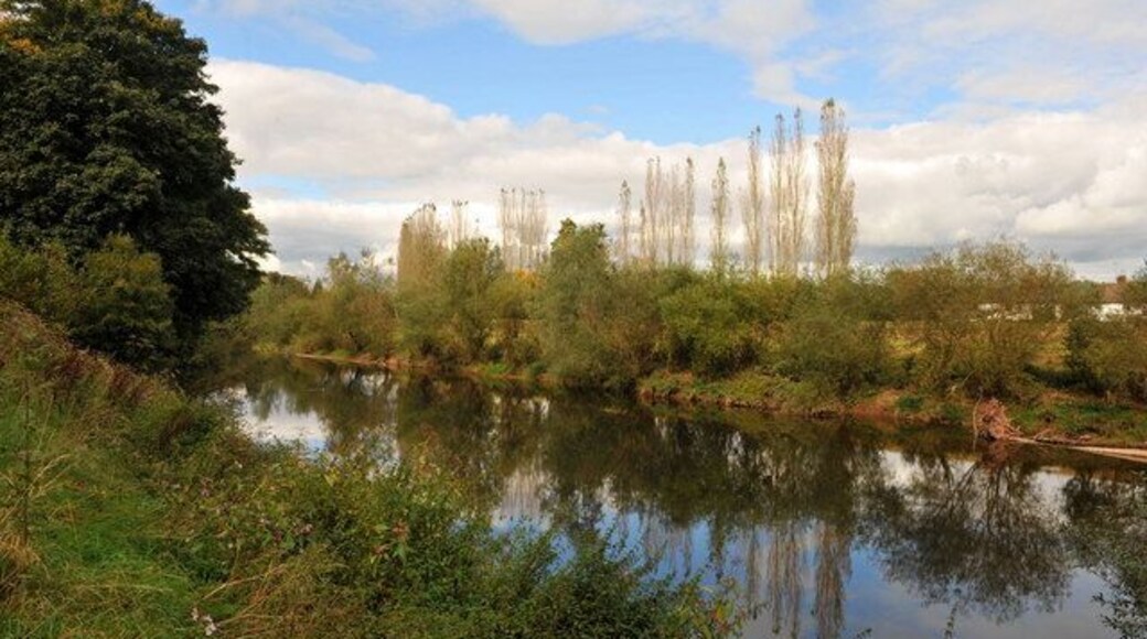 River scene near LLanbadoc. The tranquil River Usk, looking towards the village of Usk. Taken from the footpath adjacent to LLanbadoc church