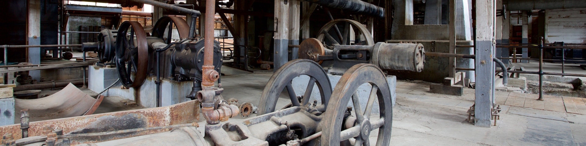 Kennicott ofreciendo vista interna y elementos industriales