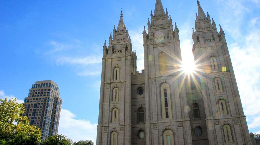 Temple of The Church of Jesus Christ of Latter-day Saints with sunburst, Salt Lake City, Utah