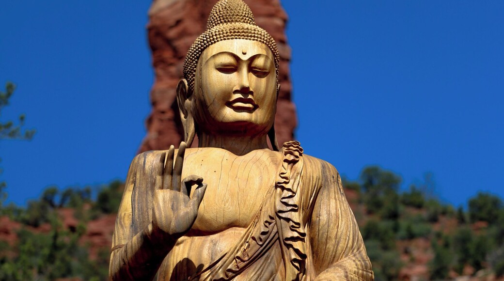 The red rock took the pride as aura for the enlightened Buddha! #nature #sedona #buddha #peaceofmind #redrocks #placestovisit #longweekend #beautifuldestinations #traveldestination
#TakeAHike
#InStone