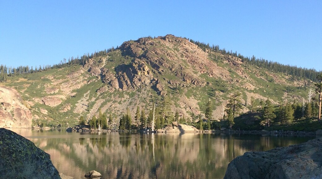 Long Lake
Serene, quiet (no power boats)