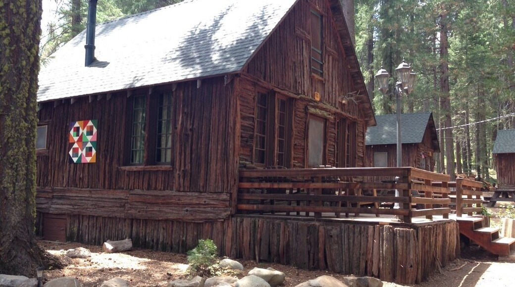 One of the cabins you can rent at Camp Layman.