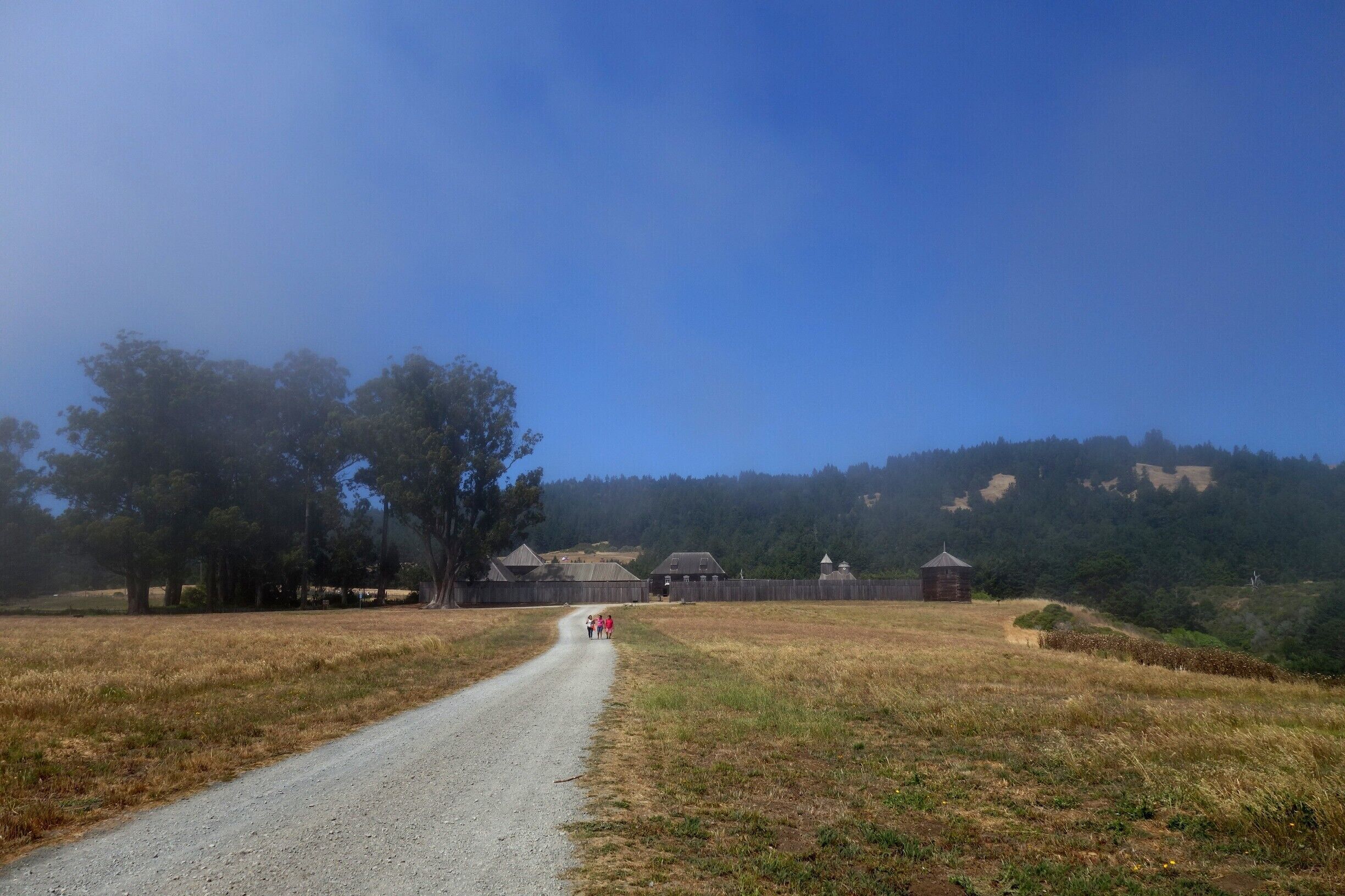 #TakeAHike Fort Ross, the southernmost Russian outpost in North America, stands on a high ocean bluff, with a calm sheltered cove below.
Begin your outing at the visitor center, to absorb the history of the various cultures that mingled in this settlement—Russian, Alaskan, and native and mixed-heritage Californian. 
Back outside the fort's main entry, a gravel road travels a few hundred yards out onto the coastal terrace before dropping steeply to a small cove. 
(foto is mine. desription is taken from http://www.wheelingcalscoast.org/site.php?site=92)
