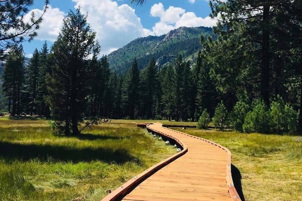 Good place for natural mineral hot spring. Beautiful open field and valley once you arrive. Lovely surroundings and area