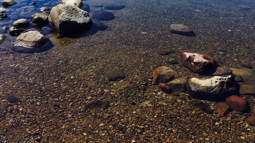 Silver lake on the Highway 88 in California, USA