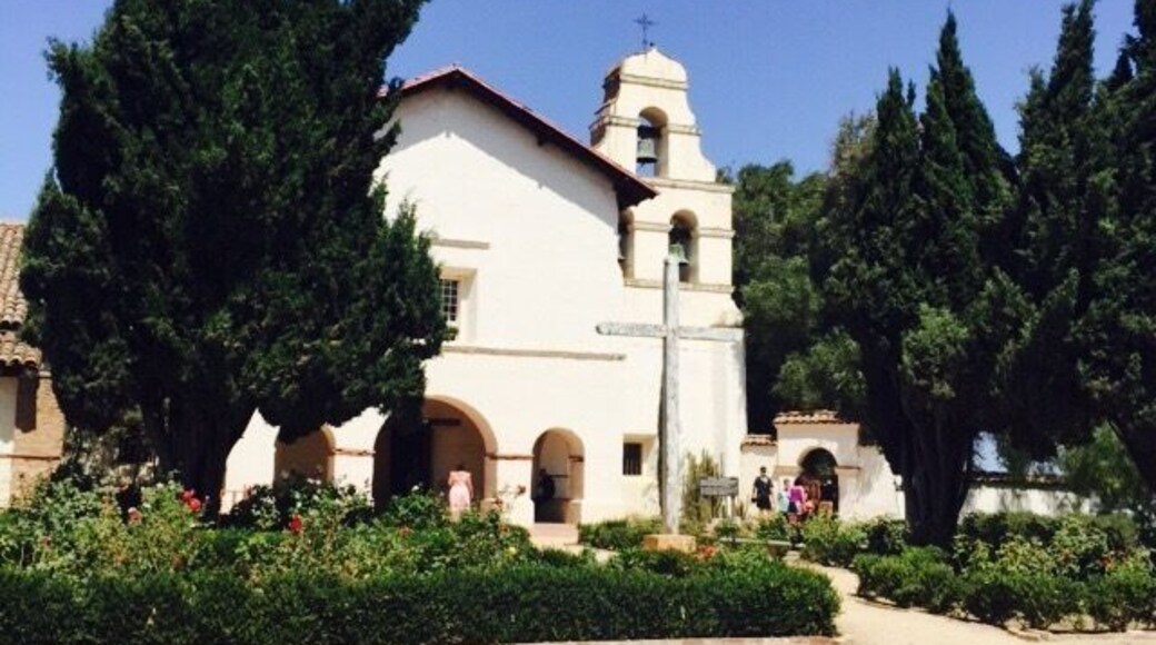 Visit the mission on the first Saturday of the month. The area becomes transported back into time with everyone dressed and performing as if it was back in time.