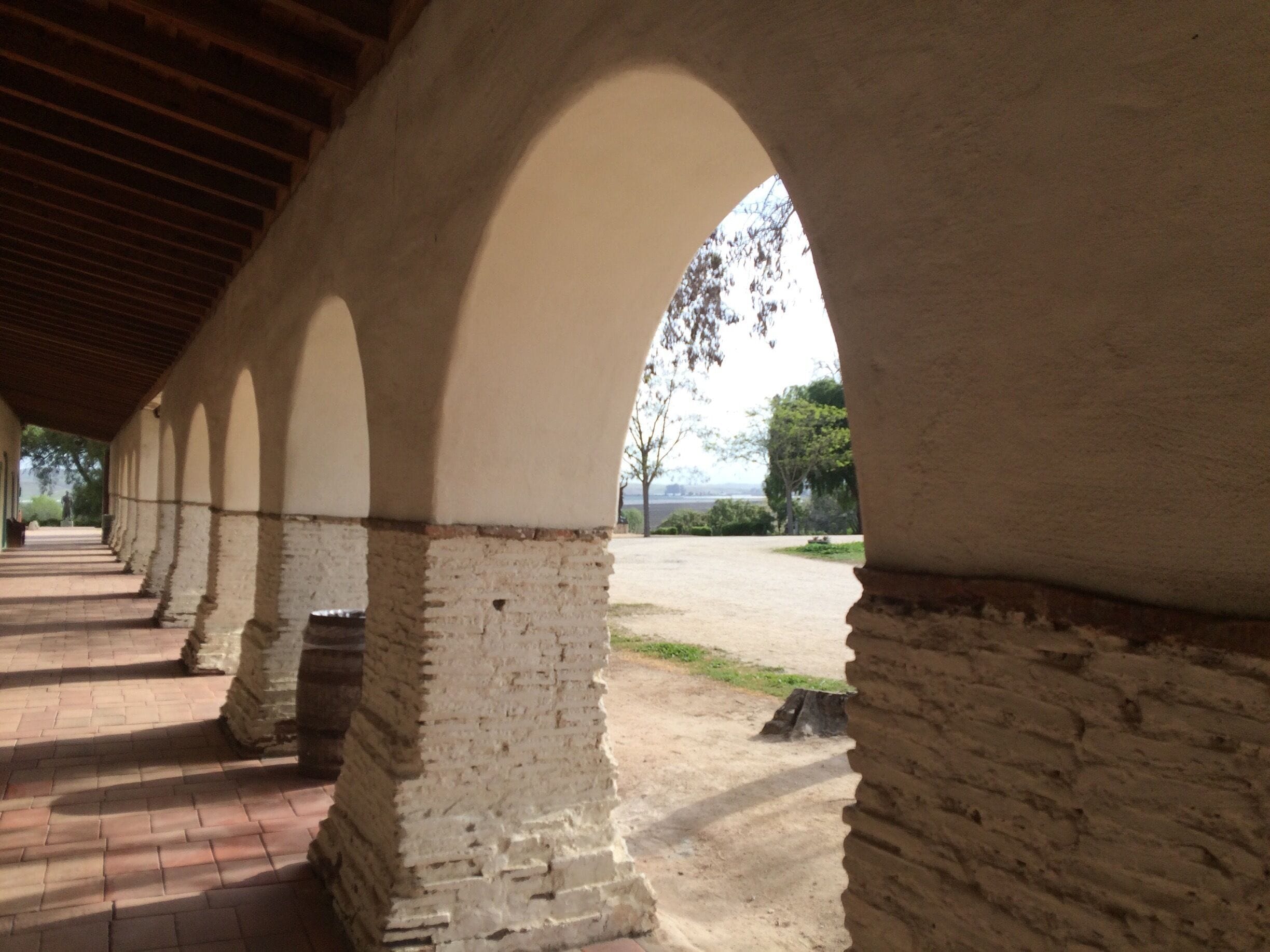 When in California it's a must to visit one of the missions , this one is San Juan Batista !
Beautiful and interesting and part of California history!