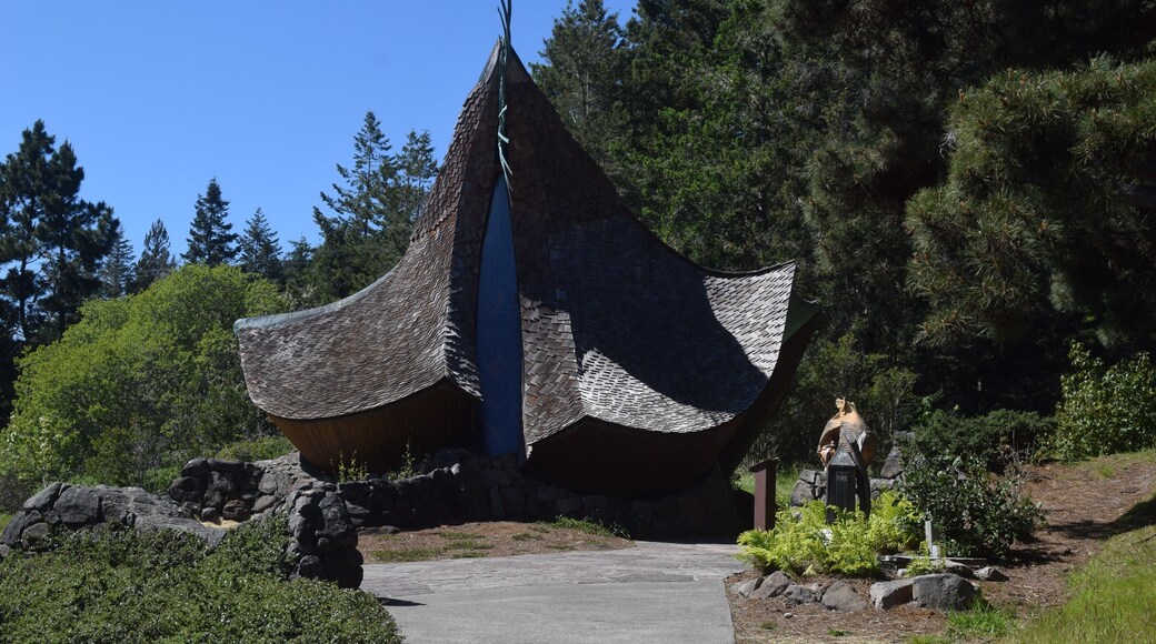 We almost didn't turn around because I was certain it was a residence. Actually the most beautiful little chapel, inside and out. Too many pics to post. Look it up or visit