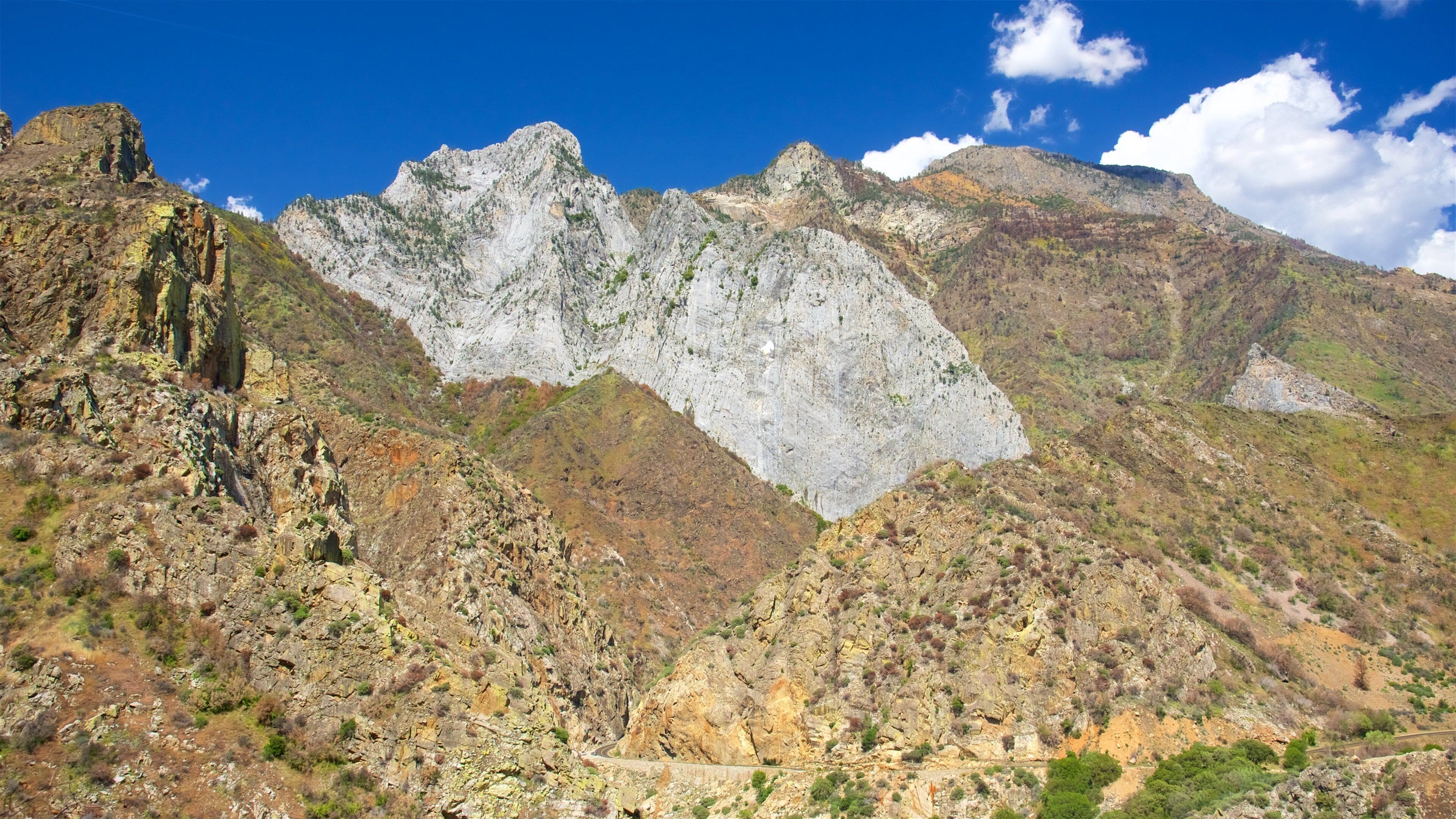 Kings Canyon nasjonalpark fasiliteter samt rolig landskap