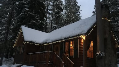 Best cottages ever!! Charming, magical!!! So in love of these place and the owners was amazing!!
#roadtrip #laketahoe #california