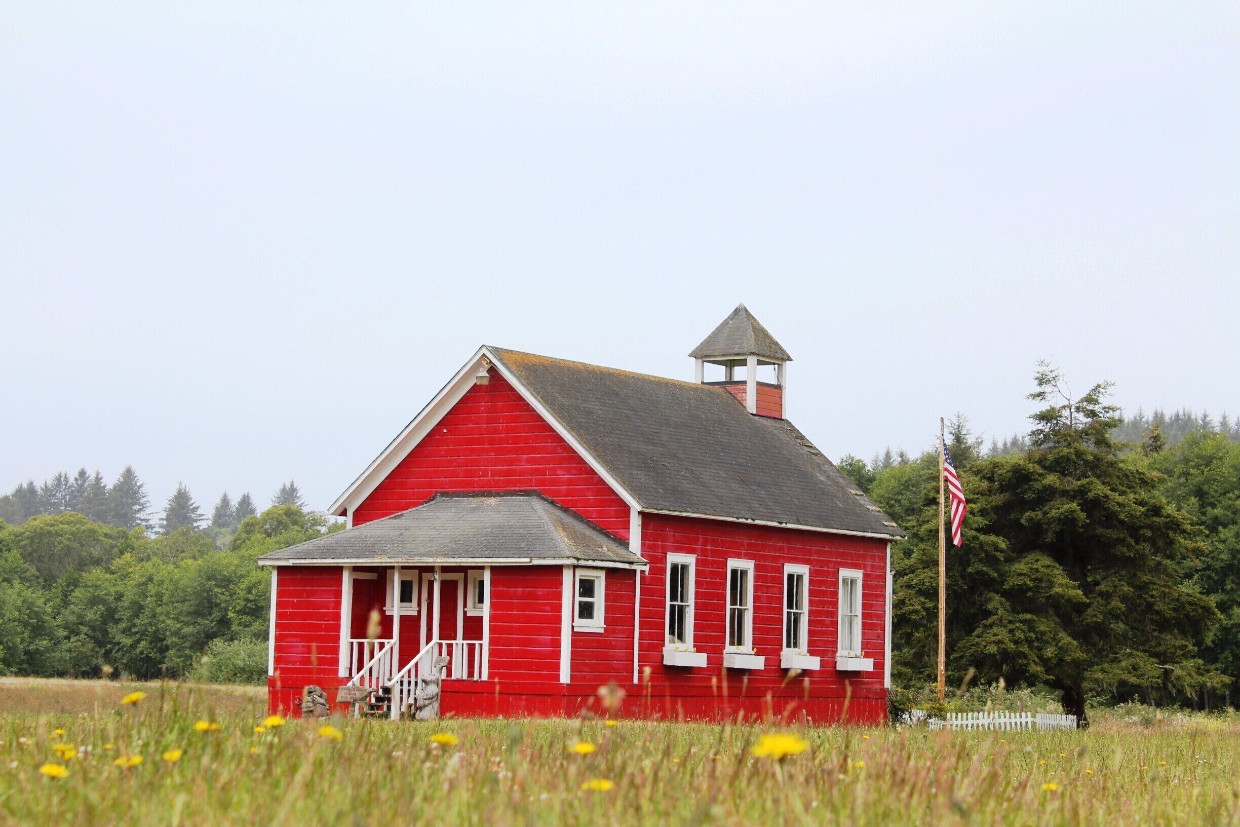 #Colorful #Architecture. #StunningStructures
#roadtrip

We just drive thru to this place to see Rose Elk deer on Redwood Trails Ln.And this Stone Lagoon Red Schoolhouse amazed me...