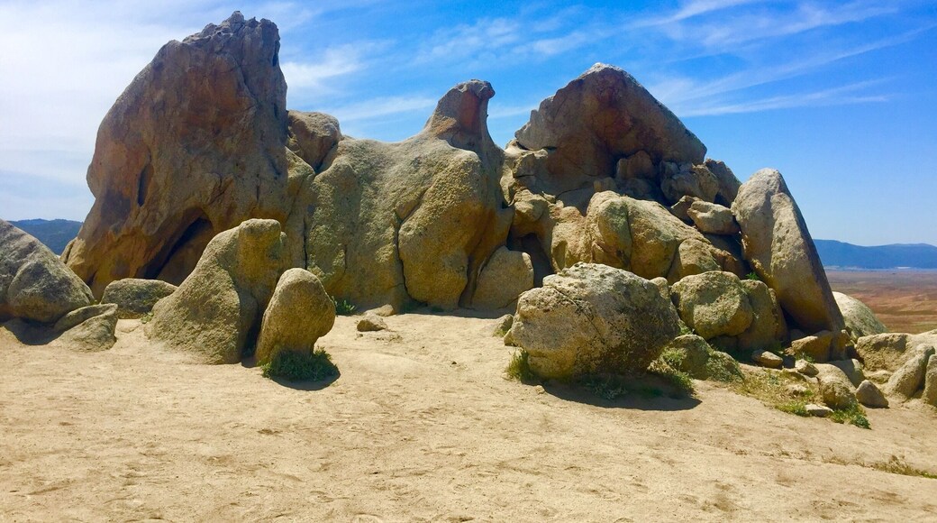 Friend of a friend told us about this Eagle rock! No one had heard of it.... it's on the Pacific crest trail, 1 hr or so from warner springs. The San Diego Reader did an article on it back in 2012. Read the below link for directions.
http://m.sandiegoreader.com/news/2012/may/30/roam-eagle-rock-pct/?templates=mobile
Enjoy.
#californiaadventures #eaglerock #wowjustwow #localfind