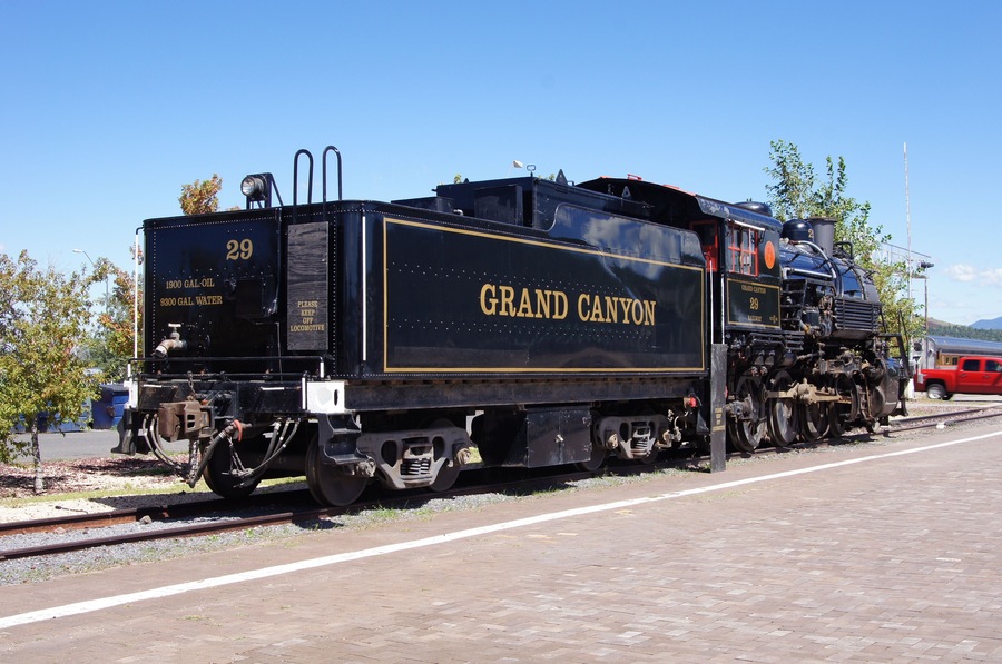 Train grand canyon