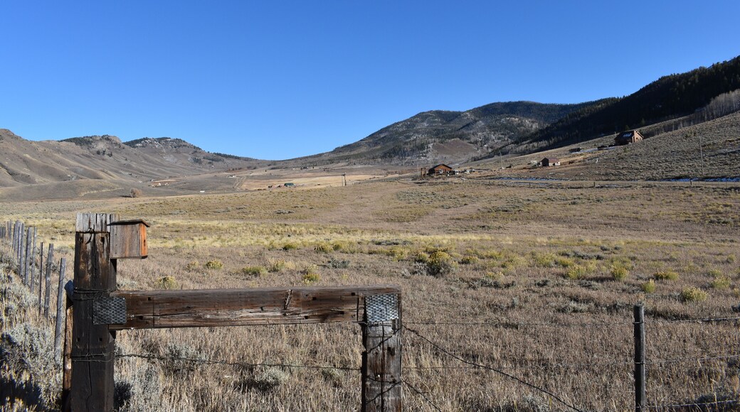 Colorado historic mountain cemetery elk mountain hot sulphur springs high country graves halloween