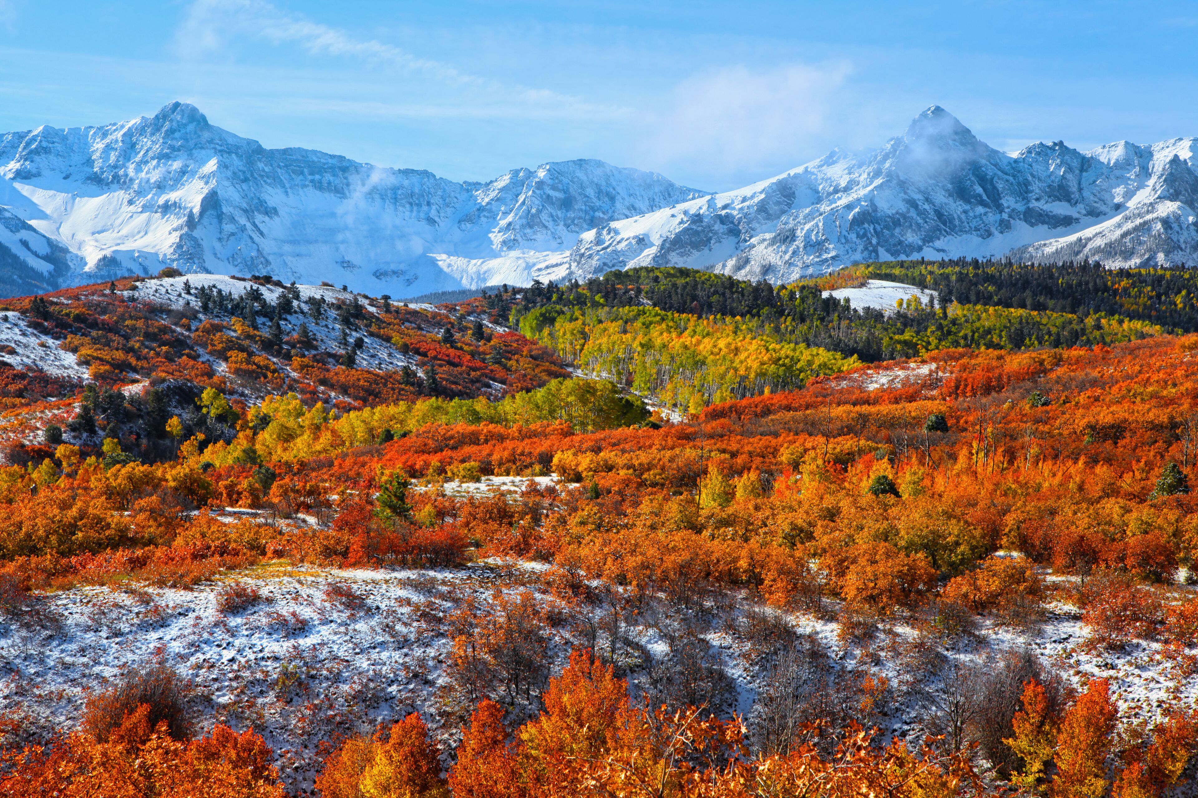 Scenic landscape of Dallas divide in autumn time