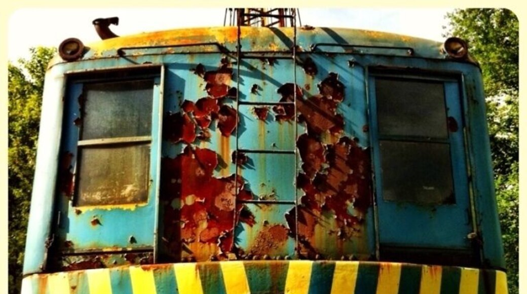 Located across the street from the overflow parking lot for the Steam Train. Follow the tracks.
This is best as a morning shot... 8-9:30 a.m.
Great textures and details on this piece. I spent an hour shooting it. The "AMERICAN" logo is classic.
#TroverDetour #Abandoned