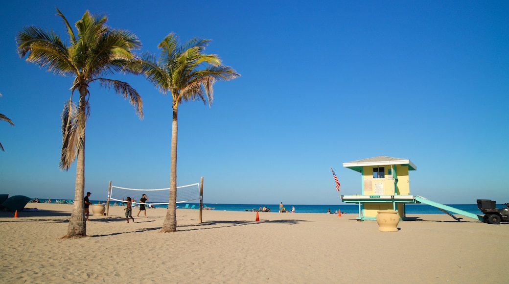 Hollywood Beach which includes a sandy beach, general coastal views and tropical scenes