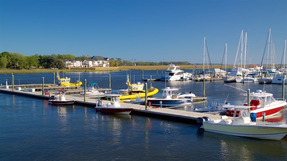 St. Simons Island which includes a bay or harbor
