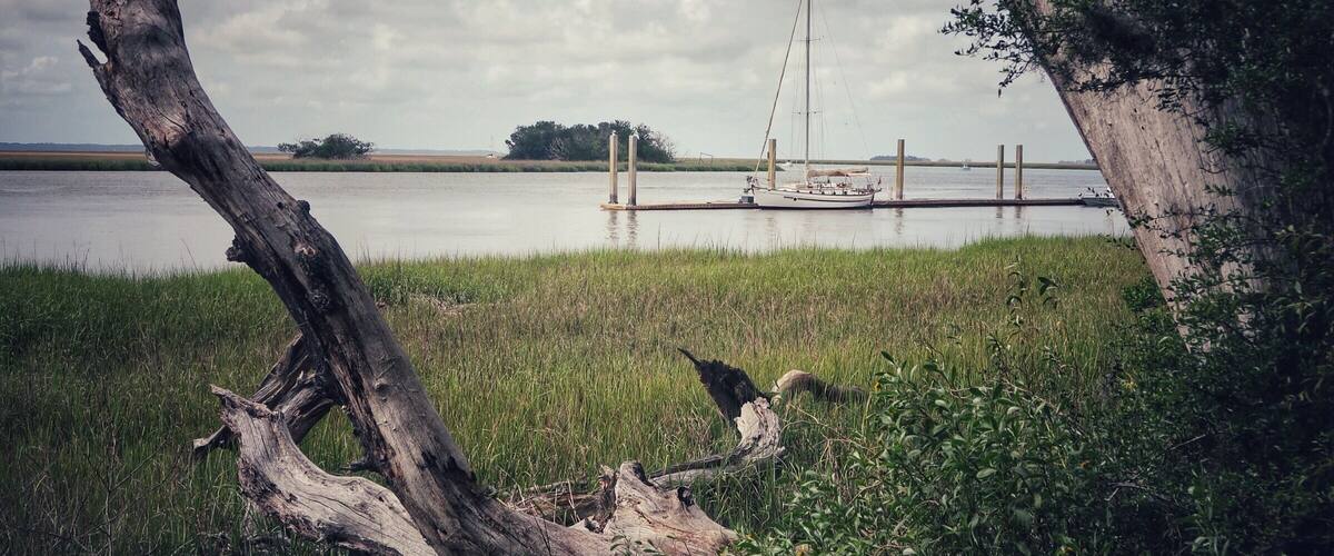 My first time to St. Simons Island and found this great little location with a fishing pier, picnic area, and disc golf.