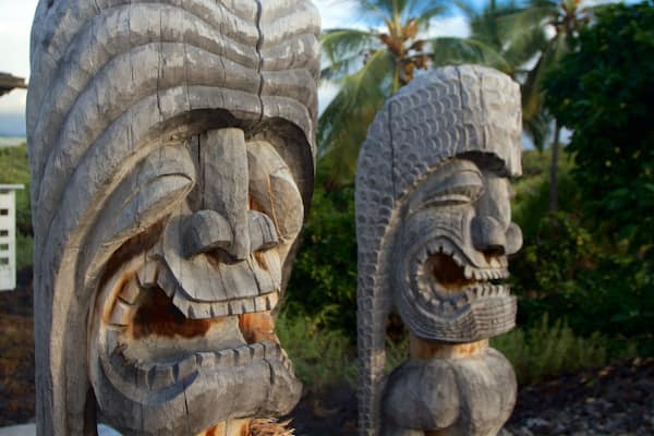 Pu\'uhonua o Honaunau National Historical Park featuring a statue or sculpture