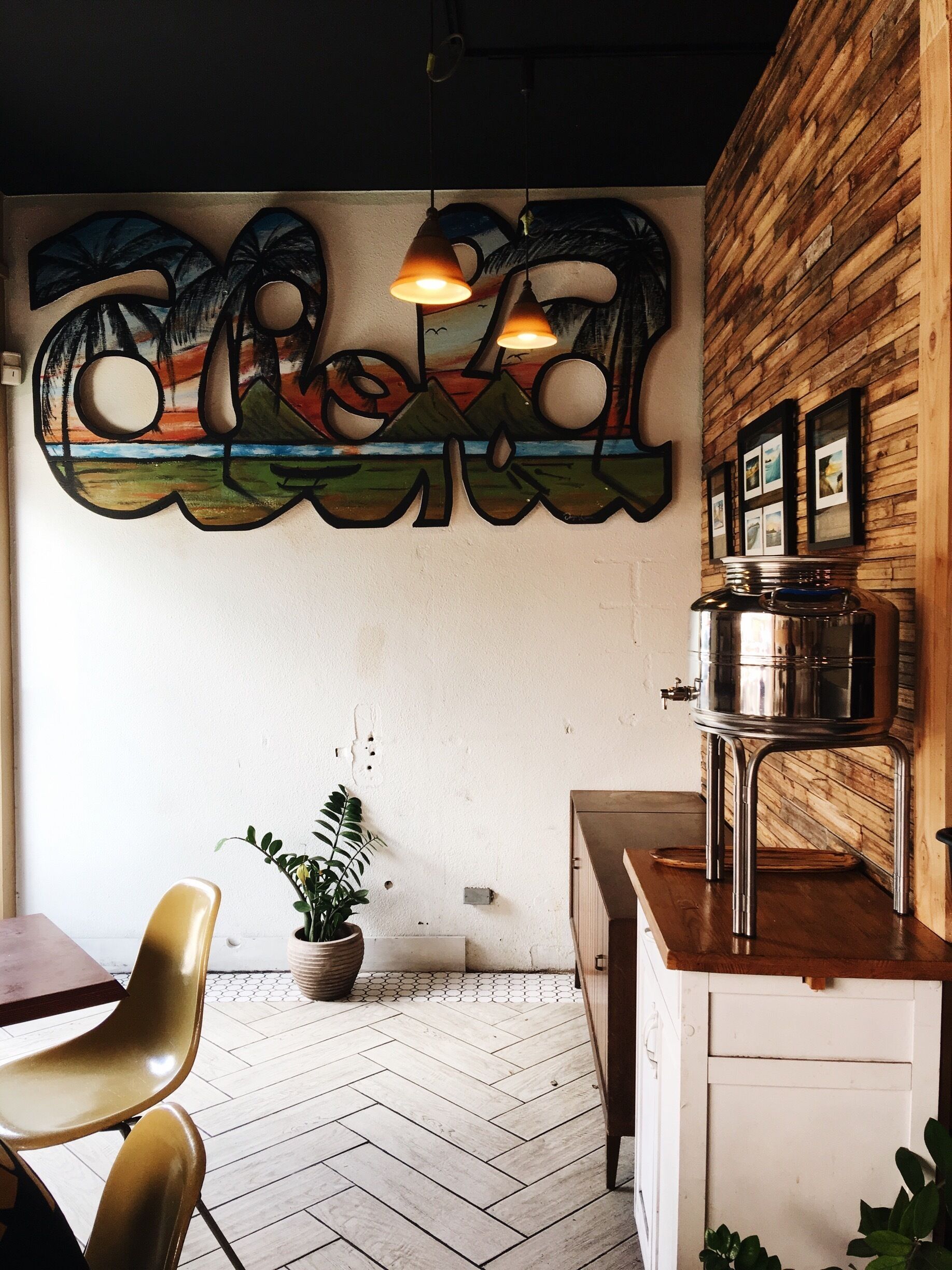 Another coffee shop that's is very good! 