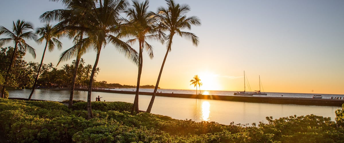 Waikoloa which includes tropical scenes, general coastal views and a sunset