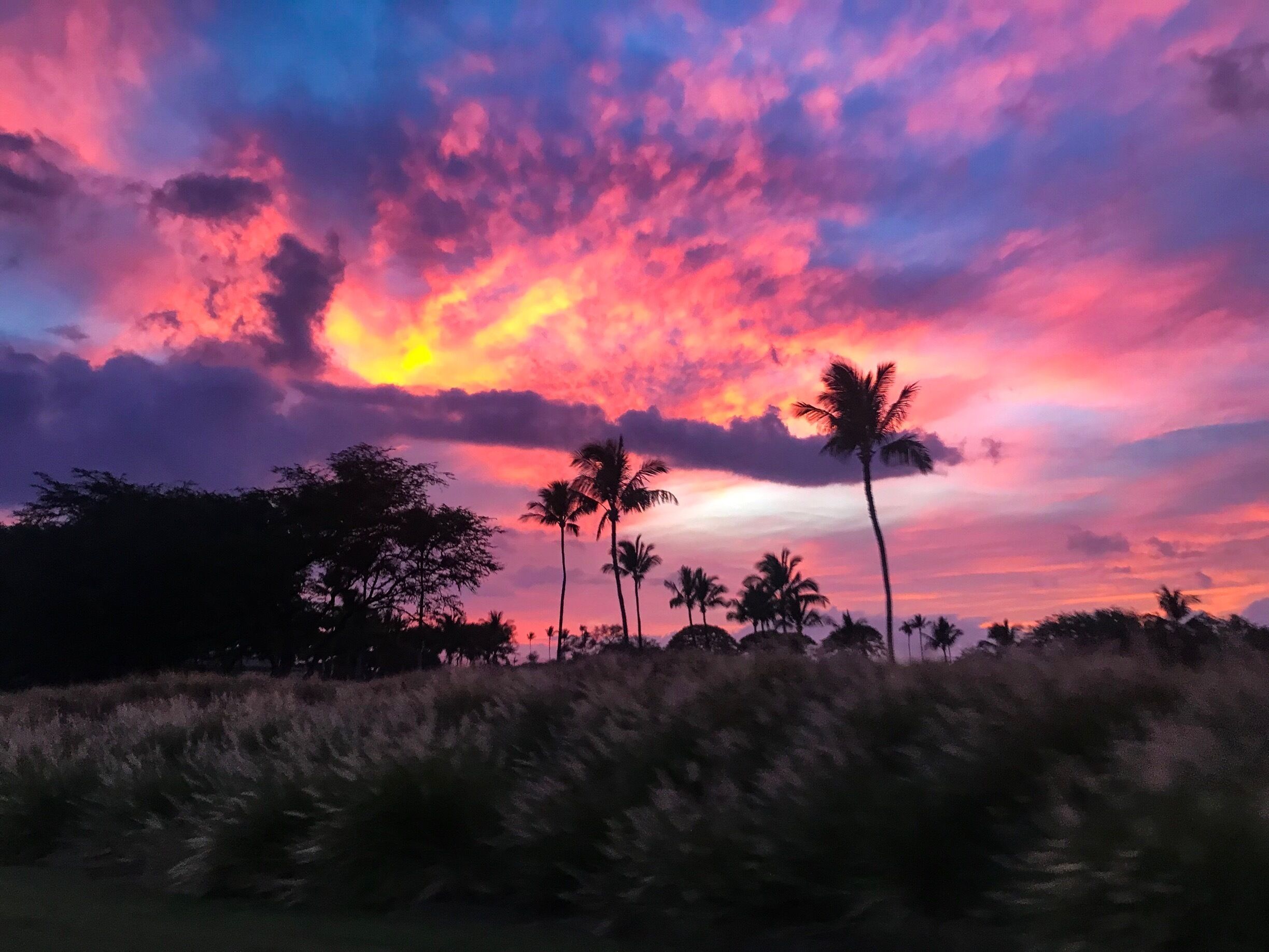 Voggy sunsets on Big Island. #hawaii #lifeatexpedia #beaches #hawaiiisland
