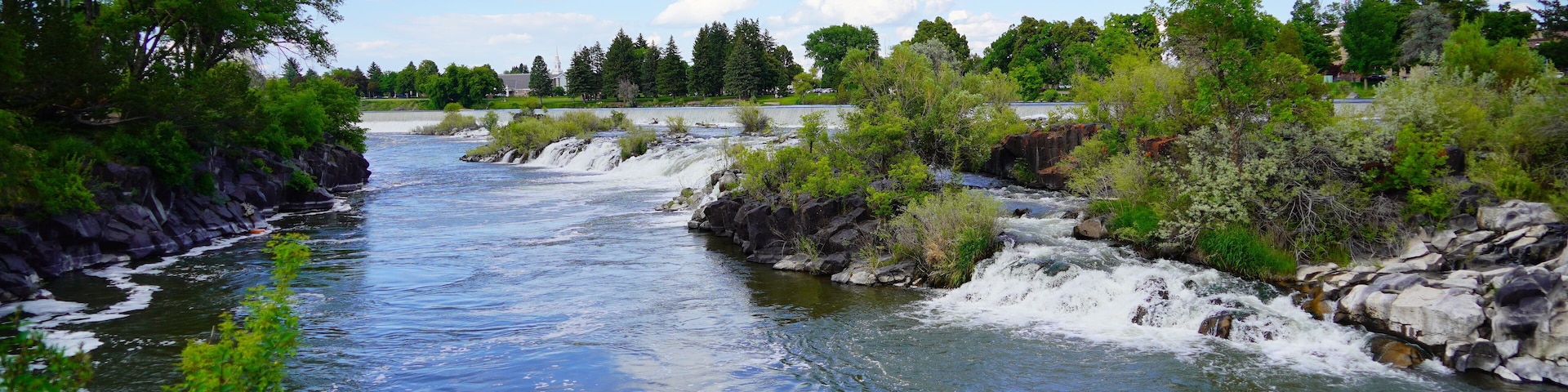 The landscape of city Idaho Falls: Waterfall on the Snake River in central city Idaho Falls