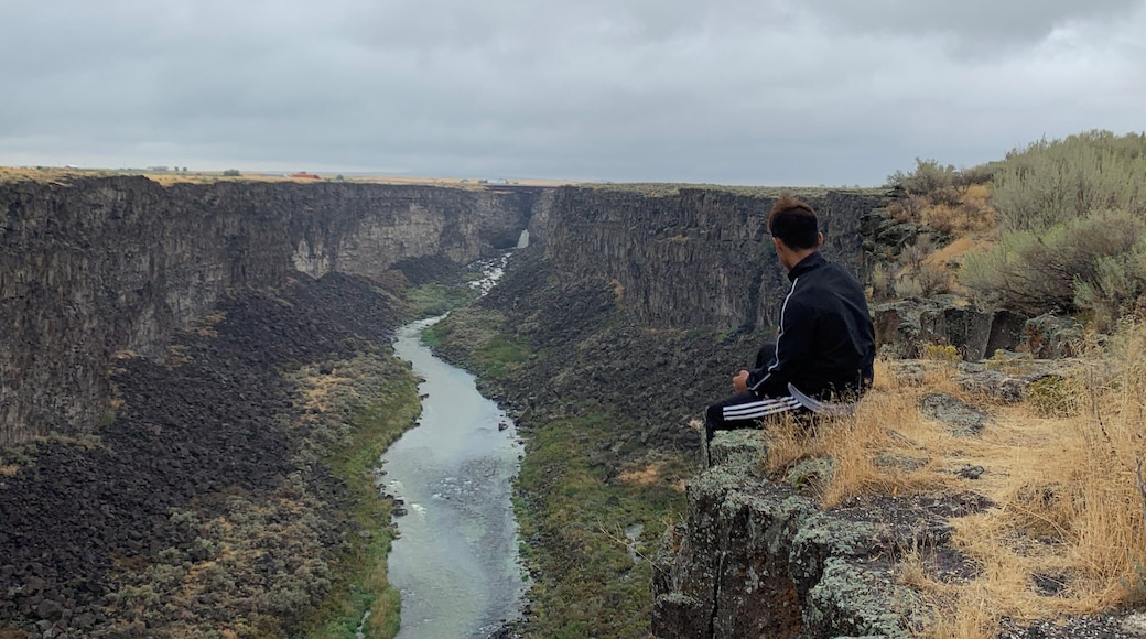 I’ve been driving through this snake river many time but I never thought I would find a great view around in Hagerman