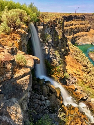Close up long exposure of the falls.
