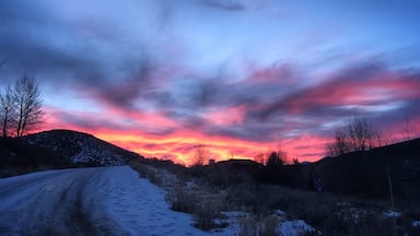 Around the curve in the road we drove into this stunning Sun Valley sunset.
