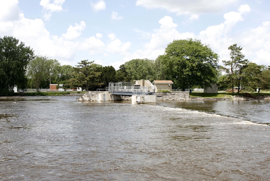 Dam in Fox Lake Illinois overflowing; Shutterstock ID 14338273