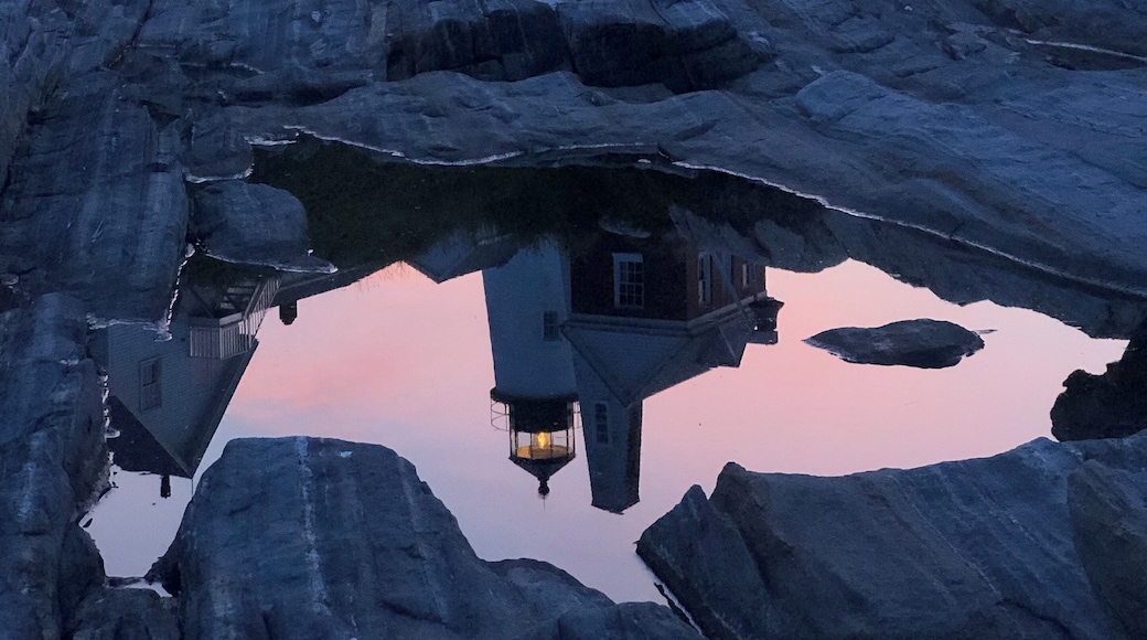 Pemaquid lighthouse at sunrise! Every year it’s tradition with my dad to get up at 4am and catch the amazing sunrise. Especially after a storm there’s some great reflection pools. #adventure #lighthouse #sunrise #maine
