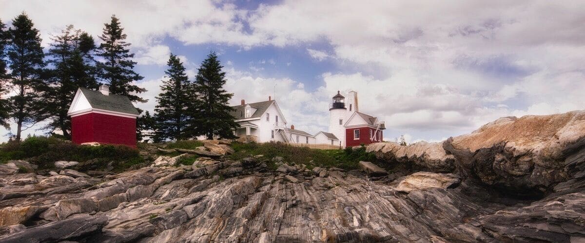 Love the way how the rocks just draw your eye up to the lighthouse...they have so much texture.
#InStone