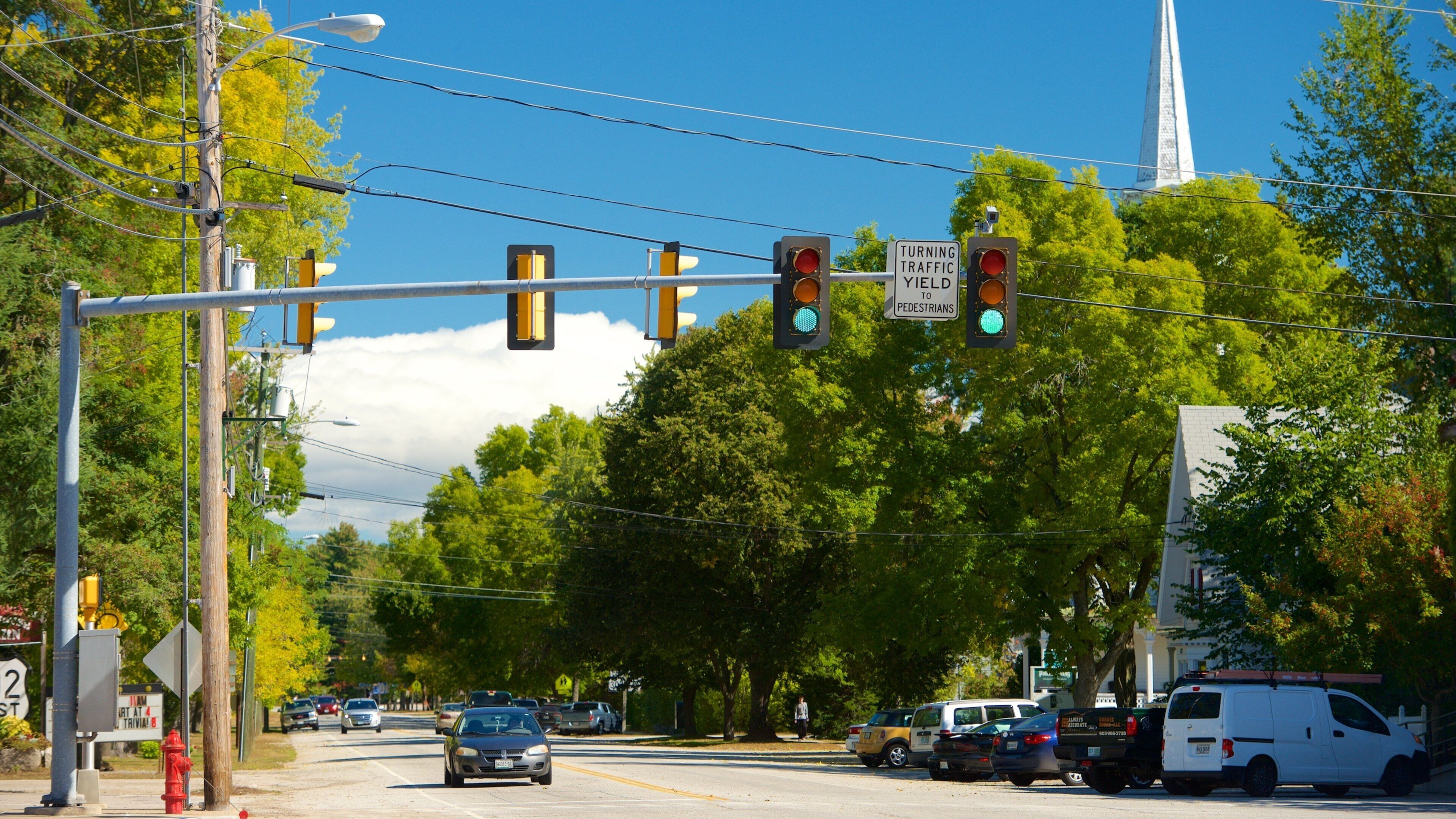 Fryeburg mostrando una pequeña ciudad o pueblo y escenas urbanas