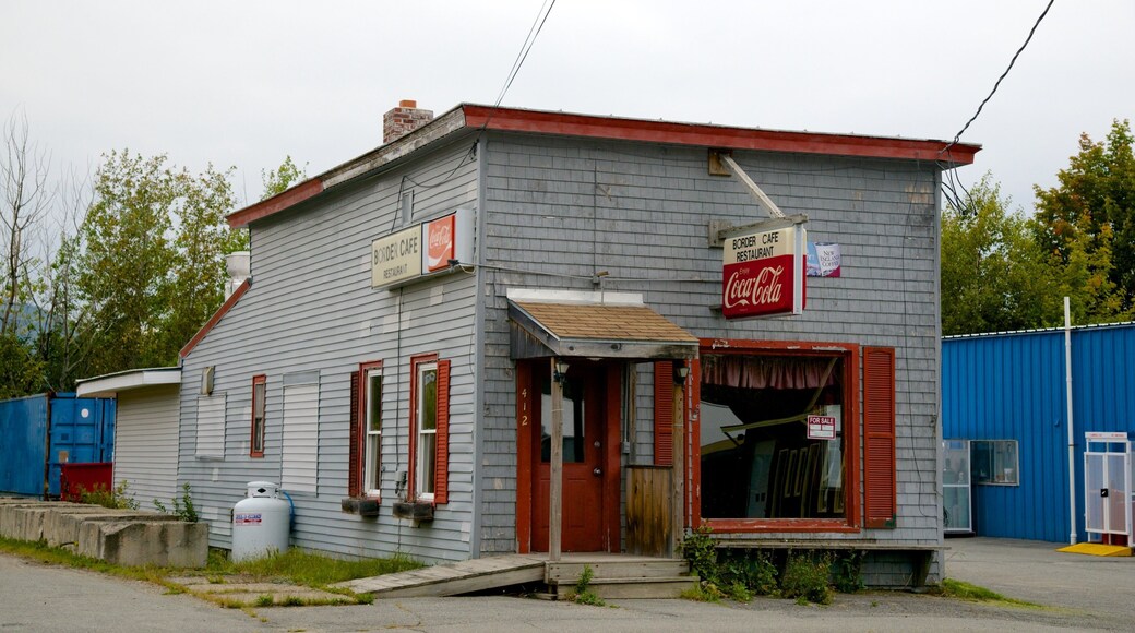 Jackman welches beinhaltet Kleinstadt oder Dorf