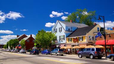 Saco presenterar en liten stad eller by