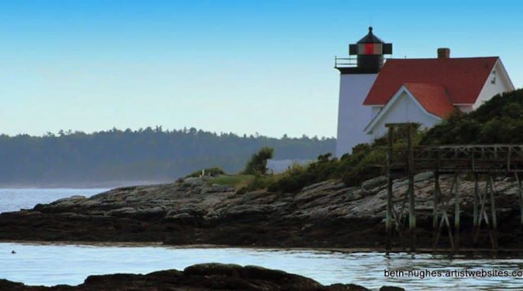 Sleepy seaside town. With everything you expect Maine to look like