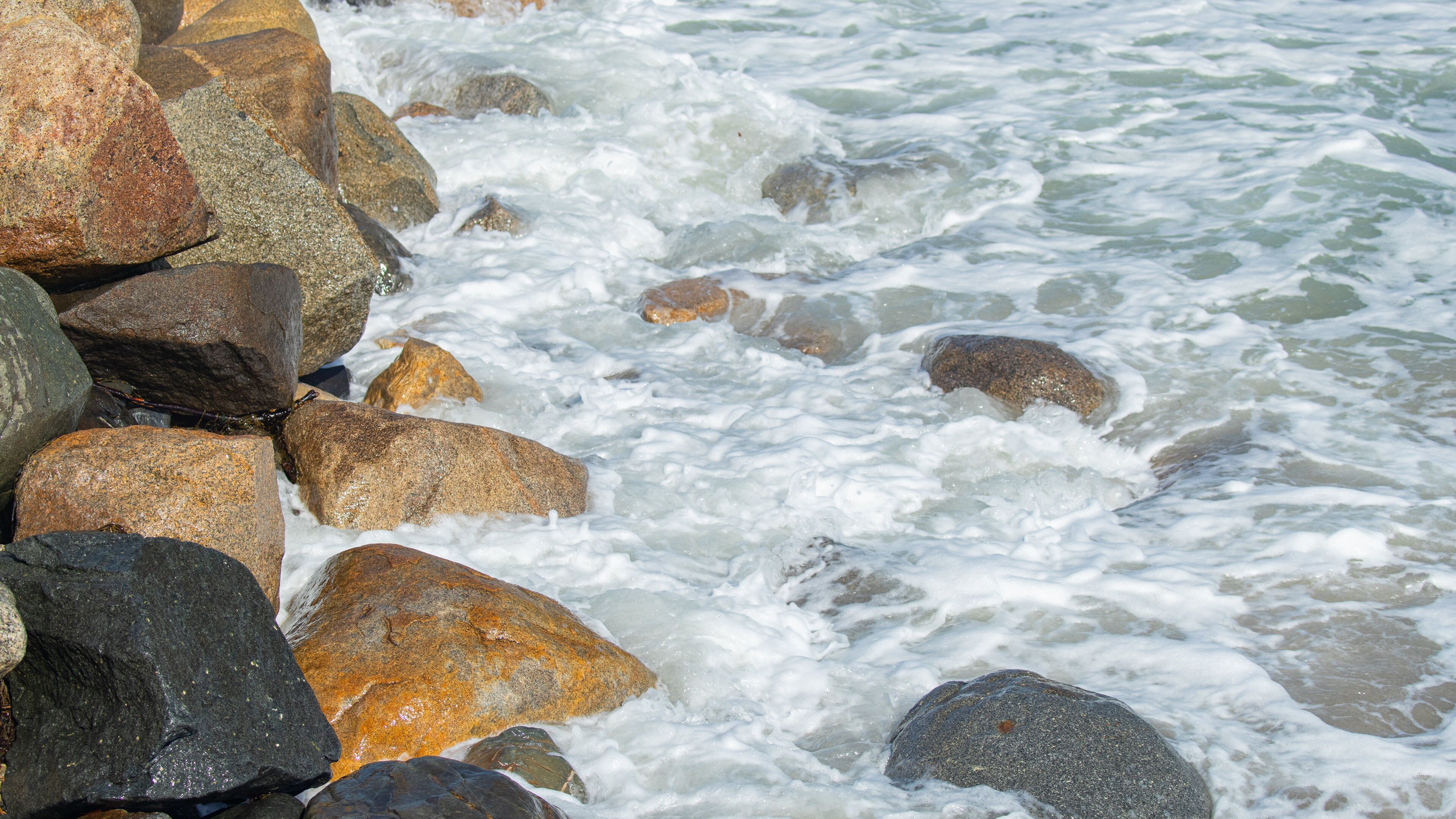 Wells Beach which includes general coastal views and rugged coastline