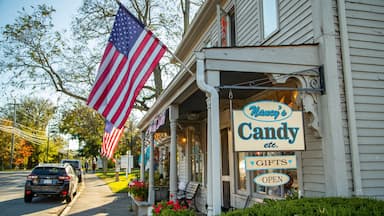 Dennis showing signage