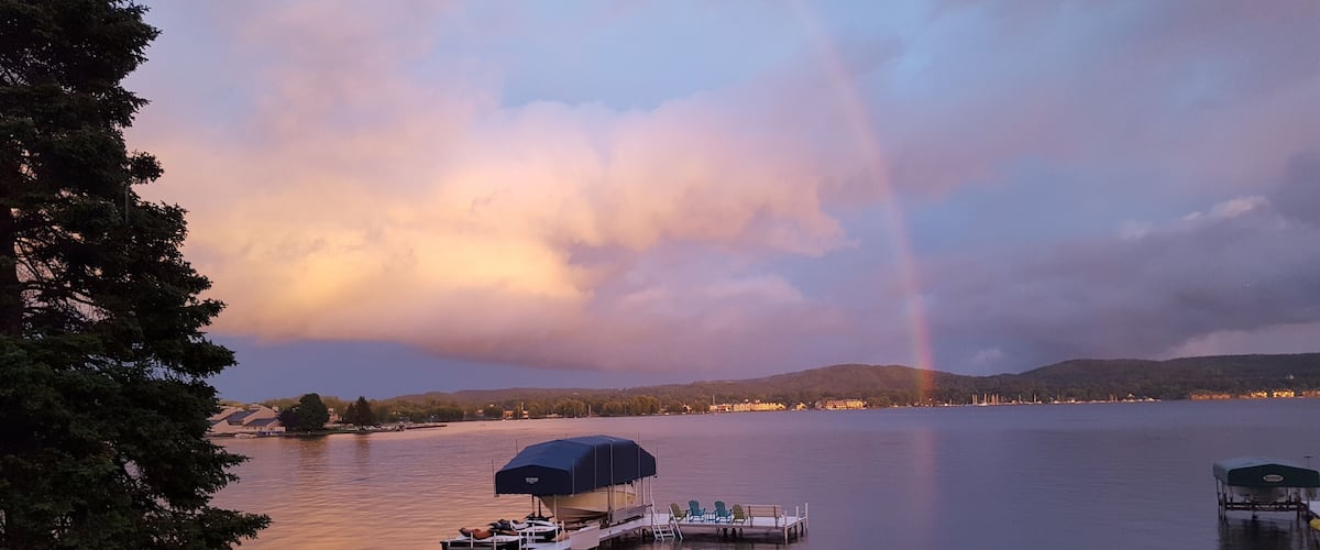 Rainbow sunset over Lake Charlevoix #puremichigan #lakelife
#boynecity #perspectives
