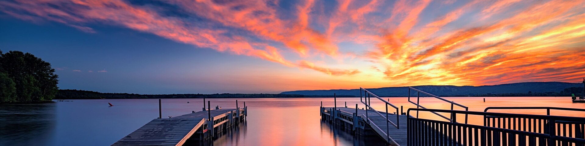 Sunset over St Louis River, Superior Wiscosin