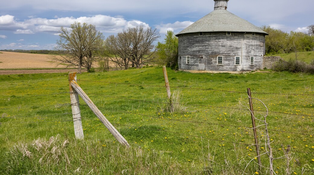 Old Wooden Round Barn
