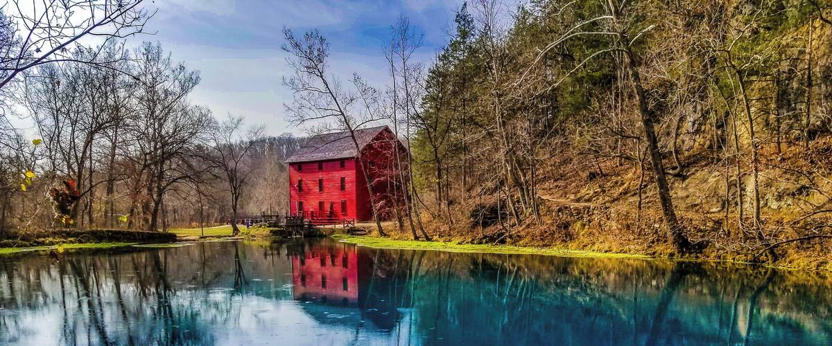 This spring water is crystal clear and blue for as far down as you can see. The green moss/algae that grows along the spring gives it an even more crisp color range. The old red mill is also an added bonus! There are some great hiking trails along at this park as well as camping and a launch area for floating the North Fork river. #Nature
#Trovember