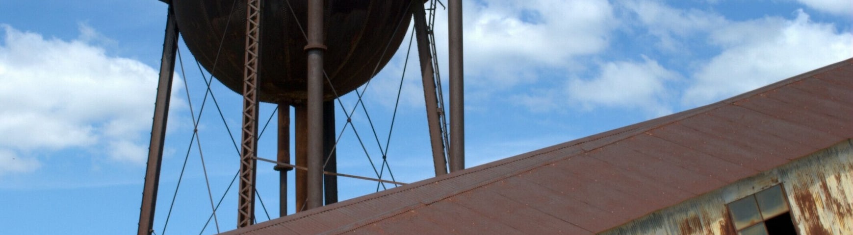 Neat place to see an old non operational mine. #trovertips #stateparks #rusty