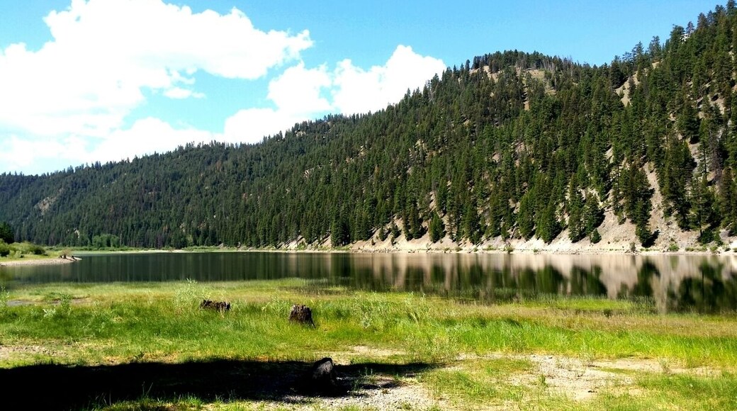 The lake during the day. Great for canoes and rafts
#waterlust