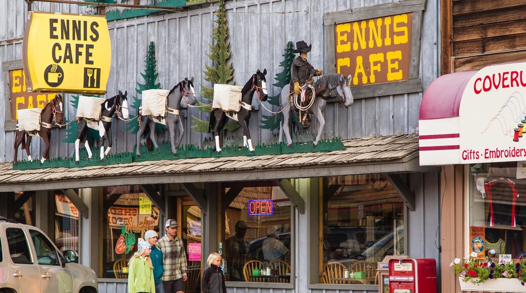 Ennis som inkluderer kafé og skilt