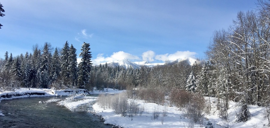 Hi!  This my Not Professional iPhone photo of a beautiful view we see most days!  About 4 miles from home!