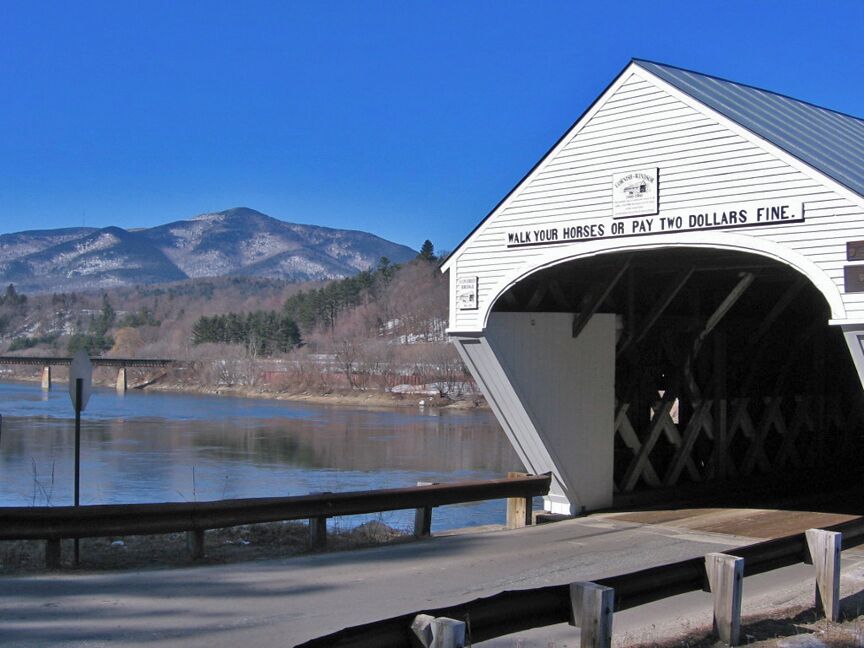 One of the prettiest covered bridges in New England, Cornish-Windsor spans the Connecticut River between Vermont and New Hampshire. #snow